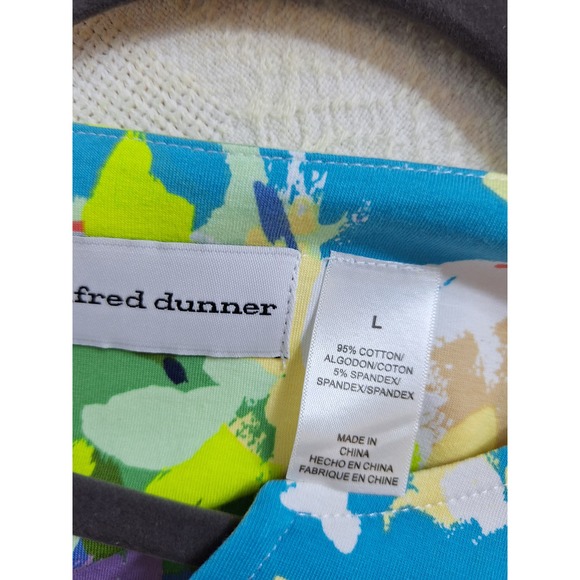 Women's blouse - Picture 2 of 3